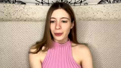 Sia online show from April 18, 6:17 am