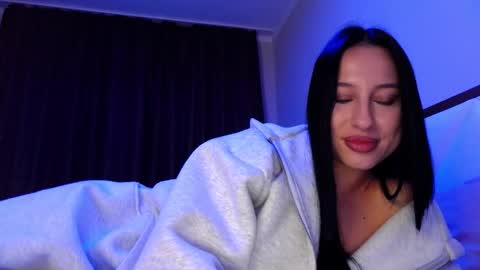 delly_love online show from November 1, 10:23 pm