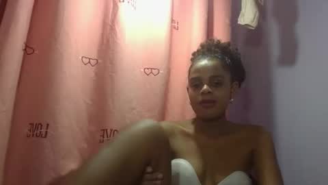 delphine online show from April 7, 4:07 pm