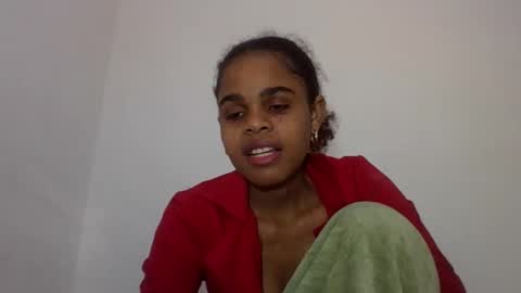 delphine online show from June 8, 1:11 pm