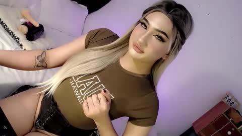 Chesca online show from February 16, 4:32 pm