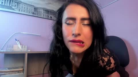 DEMI MOORE online show from February 3, 2:53 am