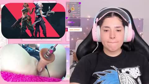 Snapshot of demi_chan chatting on September 23, 9:34 am demiii online show from September 23, 9:34 am