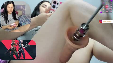 Snapshot of demi_chan chatting on October 6, 7:50 am demiii online show from October 6, 7:50 am