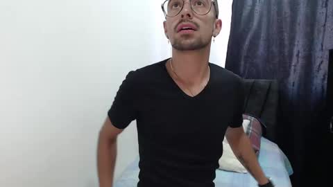 demian_val_4 online show from February 8, 7:05 pm