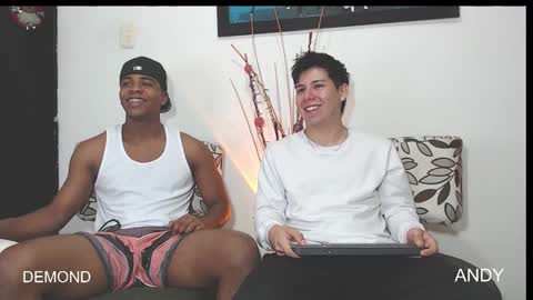 Snapshot of demond_333 chatting on December 14, 3:23 am DEMOND online show from December 14, 3:23 am