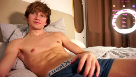 Snapshot of demoninangel chatting on January 18, 1:52 am Dave19  online show from January 18, 1:52 am