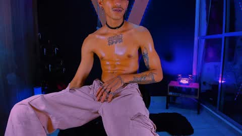 Snapshot of demonkush_ chatting on December 18, 11:51 pm DemonKush online show from December 18, 11:51 pm