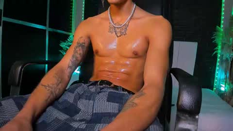 Snapshot of demonkush_ chatting on March 6, 7:57 am DemonKush online show from March 6, 7:57 am