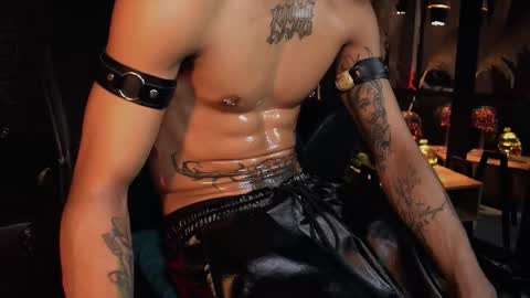 Snapshot of demonkush_ chatting on September 11, 6:35 am DemonKush online show from September 11, 6:35 am