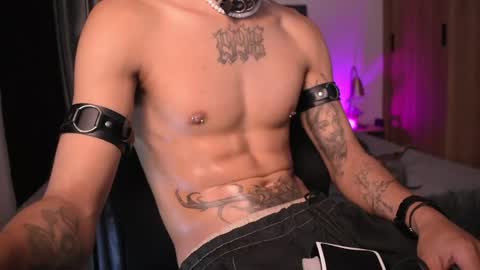 Snapshot of demonkush_ chatting on May 15, 11:12 pm DemonKush online show from May 15, 11:12 pm