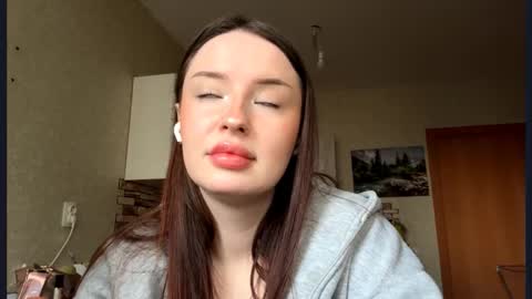 Snapshot of denicecrapser chatting on December 22, 11:18 am Annie online show from December 22, 11:18 am