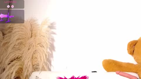 Snapshot of deniisswet chatting on October 15, 6:35 am online show from October 15, 6:35 am