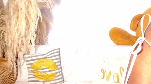 Snapshot of deniisswet chatting on October 24, 12:45 pm online show from October 24, 12:45 pm