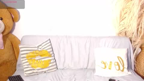 Snapshot of deniisswet chatting on October 28, 12:09 pm online show from October 28, 12:09 pm