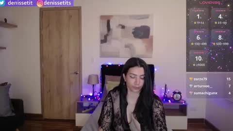    online show from March 3, 11:24 pm