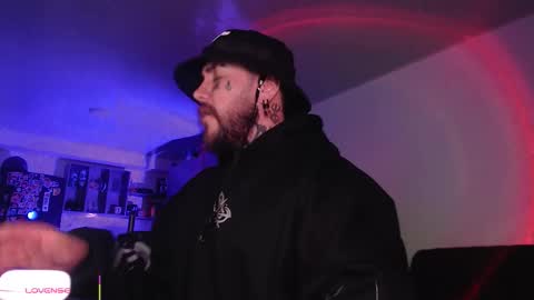 Oliver online show from March 2, 2:47 am