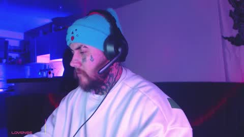 Oliver online show from March 3, 3:45 am