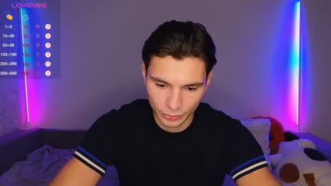 Den online show from December 3, 1:20 pm