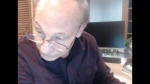 Snapshot of denn_jett chatting on January 15, 2:27 am Den Jet online show from January 15, 2:27 am