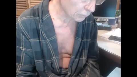 Snapshot of denn_jett chatting on February 23, 11:51 am Den Jet online show from February 23, 11:51 am