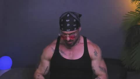 dennis_cox_ online show from December 2, 2:06 am