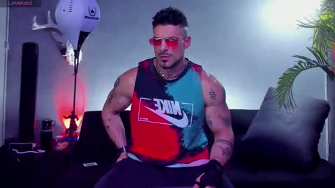 dennis_cox_ online show from January 15, 7:57 am