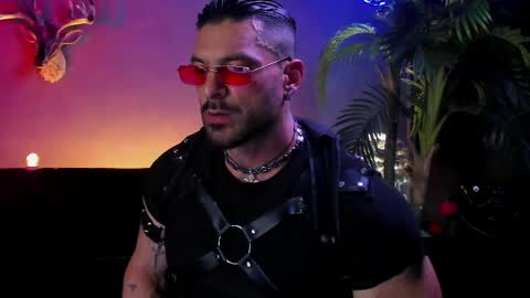 dennis_cox_ online show from April 5, 1:36 am