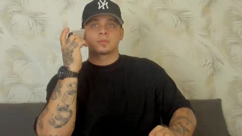 dennis munera online show from December 24, 10:44 am