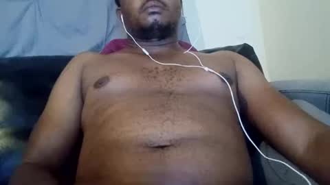 Snapshot of dentzo chatting on December 11, 8:47 am mastER blACK online show from December 11, 8:47 am