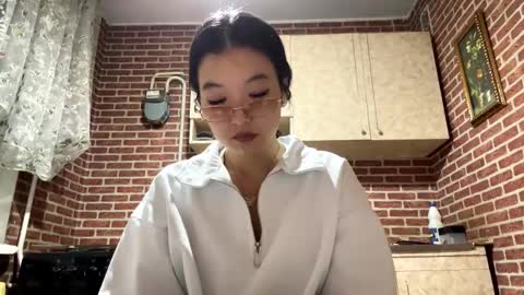 Emma online show from September 29, 1:16 pm