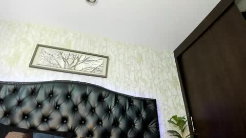 denzelrios online show from April 14, 3:23 am