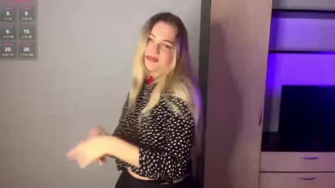 Luna online show from April 22, 5:25 pm