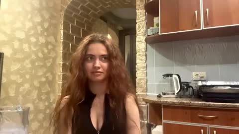 Snapshot of deonnamitcheltree chatting on May 20, 7:42 pm Eva online show from May 20, 7:42 pm