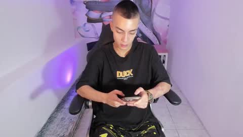 Dereck Boy online show from November 10, 8:30 pm