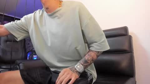 Dereck Boy online show from March 26, 4:18 am