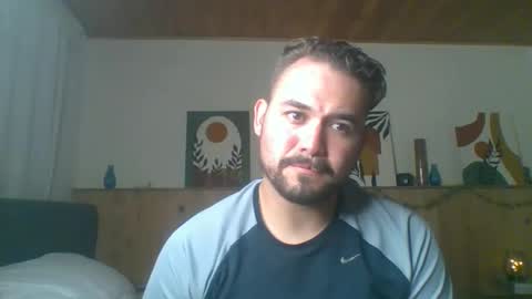 Snapshot of dereck_mills3 chatting on January 6, 3:43 am Dereck Mills3 online show from January 6, 3:43 am