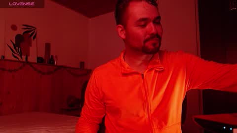 Snapshot of dereck_mills3 chatting on February 4, 2:17 am Dereck Mills3 online show from February 4, 2:17 am