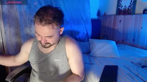 Snapshot of dereck_mills3 chatting on February 22, 3:07 am Dereck Mills3 online show from February 22, 3:07 am