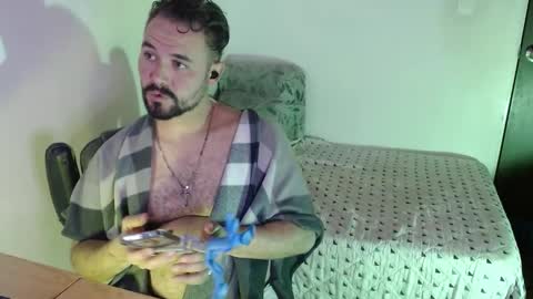 Snapshot of dereck_mills3 chatting on March 15, 2:50 am Dereck Mills3 online show from March 15, 2:50 am