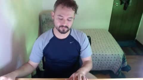 Snapshot of dereck_mills3 chatting on March 18, 2:26 am Dereck Mills3 online show from March 18, 2:26 am