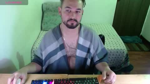 Snapshot of dereck_mills3 chatting on March 19, 2:48 am Dereck Mills3 online show from March 19, 2:48 am