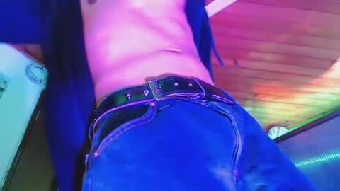 Snapshot of dereck_monroe chatting on August 5, 4:59 am Dereck online show from August 5, 4:59 am