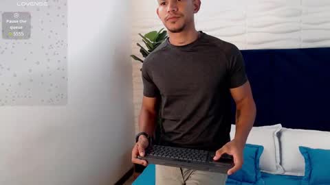 Dereck Myers online show from December 30, 3:03 am