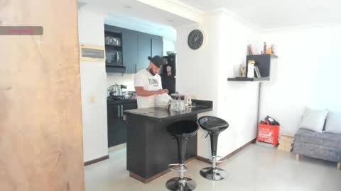 dereckgreen online show from April 21, 7:06 pm