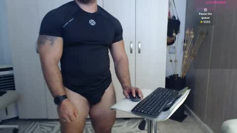 Snapshot of derek_group chatting on May 29, 11:36 pm Derek online show from May 29, 11:36 pm