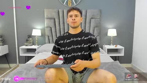 Derek Hussain online show from December 21, 8:00 pm