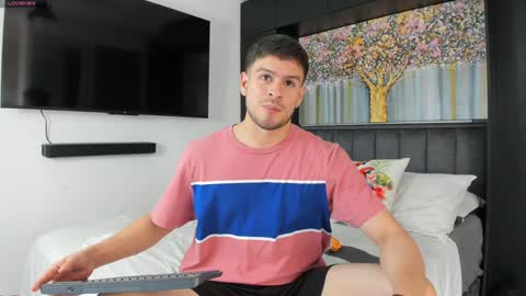 Derek Hussain online show from January 28, 8:58 pm