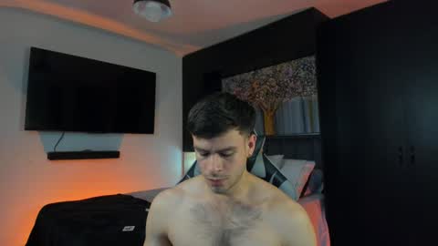 Derek Hussain online show from September 15, 9:04 pm