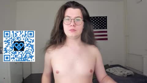 Derek online show from October 27, 8:13 pm